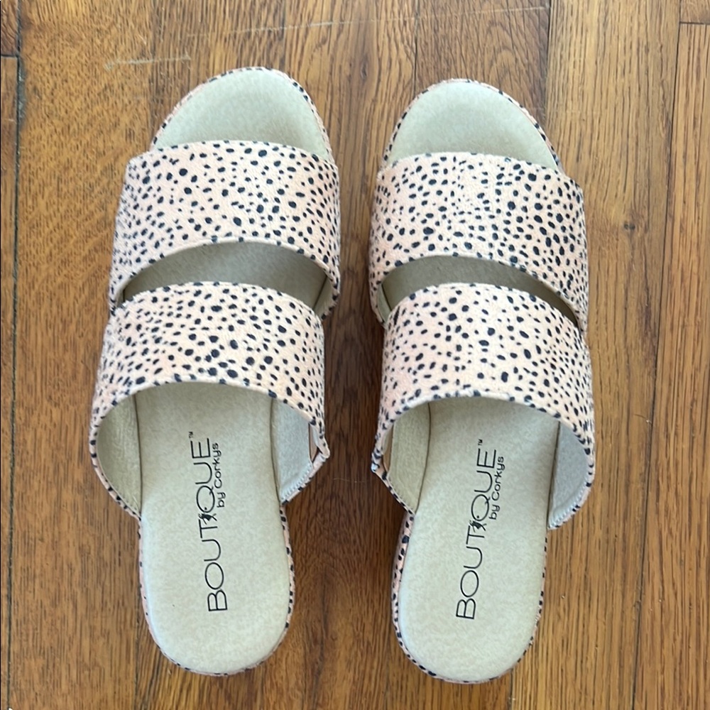 Women's Tan Slide Sandals